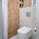 с балконом на маршала говорова Apartman *