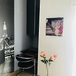 с балконом на маршала говорова Odessza