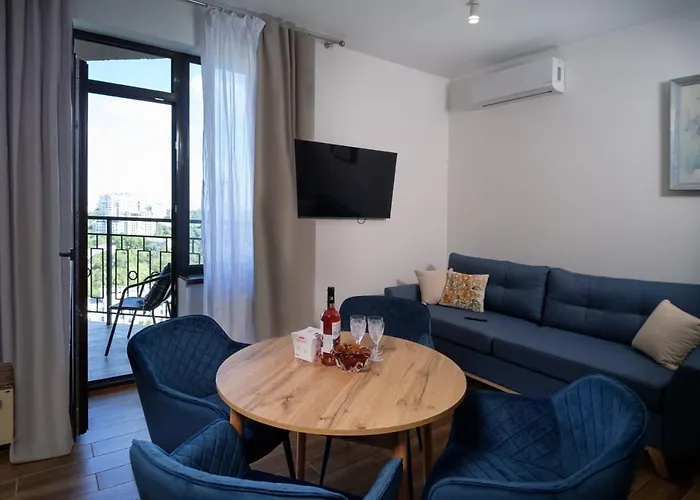 с балконом на маршала говорова *