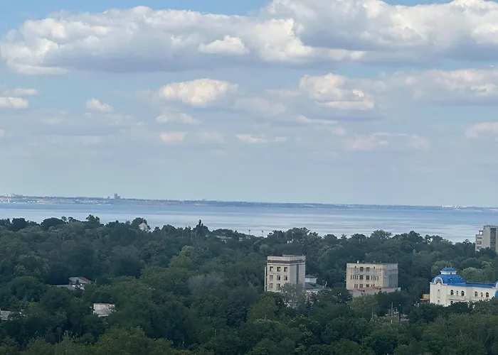 с балконом на маршала говорова * Odessa