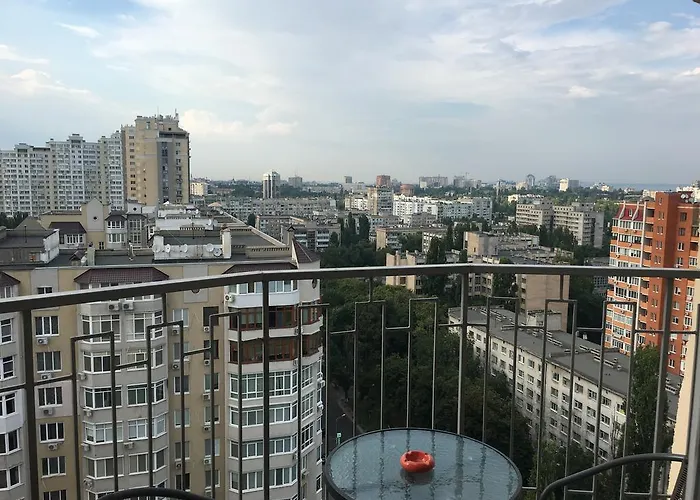 アパート с балконом на маршала говорова *