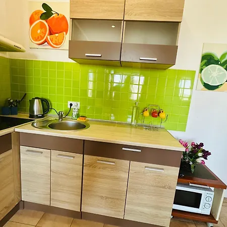 с балконом на маршала говорова Apartamento Odesa