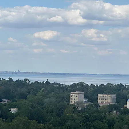 с балконом на маршала говорова * Odesa